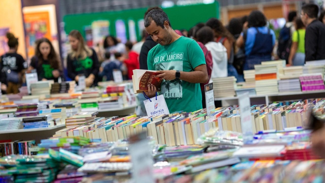 Bienal do Livro Rio 2025 transforma literatura em experiência imersiva